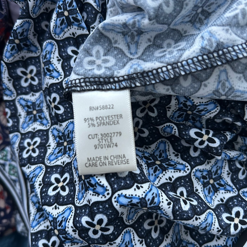 Max Studio Black and Blue Geometric Blouse - Picture 6 of 6